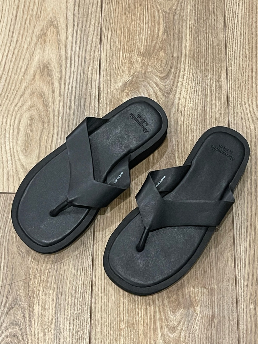 Abercrombie Black Platform Flip Flops